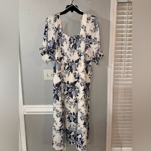 Wallpapher Navy and White Floral 1/4 Sleeve Dress
